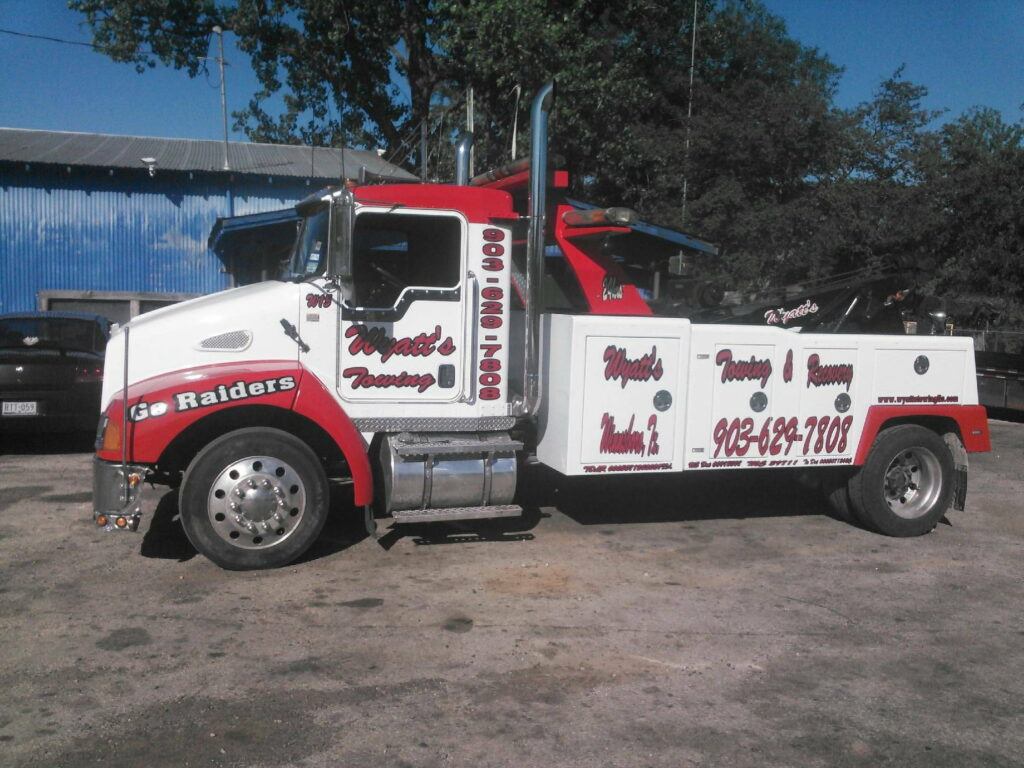 doc wyatts towing heavy towing Wyatt PIC 2
